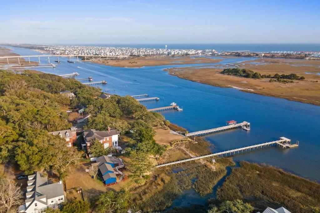 Dolphin Cove - Whole Waterfront House With Dock Villa โอเชียนไอเอิลบีช ภายนอก รูปภาพ