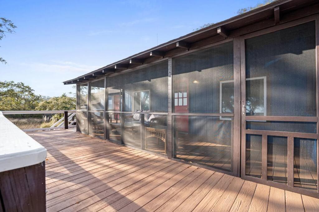 Dolphin Cove - Whole Waterfront House With Dock Villa โอเชียนไอเอิลบีช ภายนอก รูปภาพ