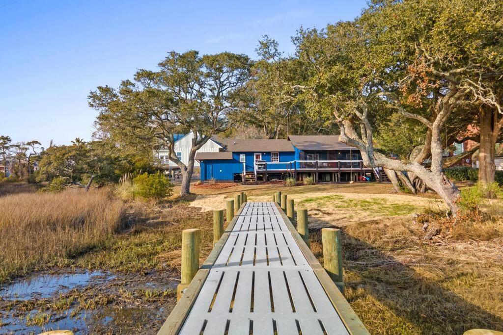 Dolphin Cove - Whole Waterfront House With Dock Villa โอเชียนไอเอิลบีช ภายนอก รูปภาพ